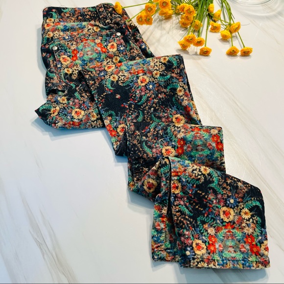 Alice + Olivia Pants - COPY - Alice and Olivia floral cordoury pants